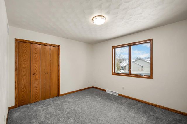 W3127 GLENBROOKE COURT, Appleton, WI 54915