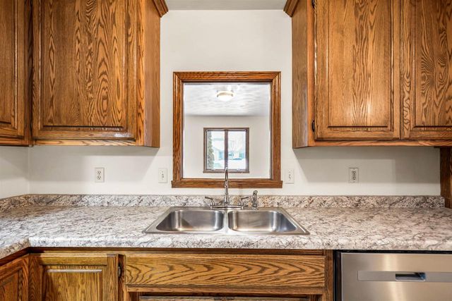 W3127 GLENBROOKE COURT, Appleton, WI 54915