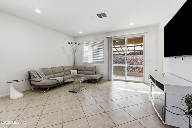 10822 E Franklin Falls Way, Vail, AZ 85641