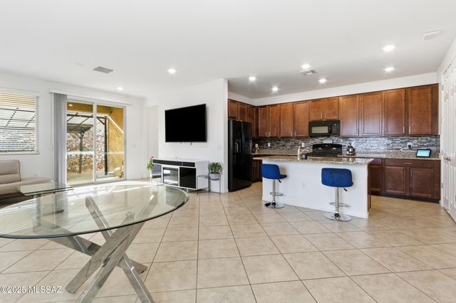 10822 E Franklin Falls Way, Vail, AZ 85641