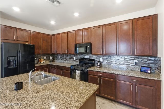 10822 E Franklin Falls Way, Vail, AZ 85641