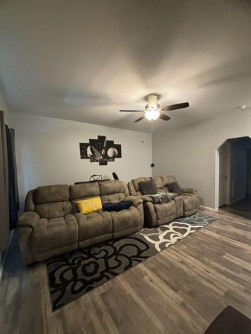 659 Clubhouse Drive, Prestonsburg, KY 41653