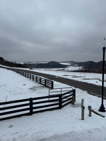 659 Clubhouse Drive, Prestonsburg, KY 41653