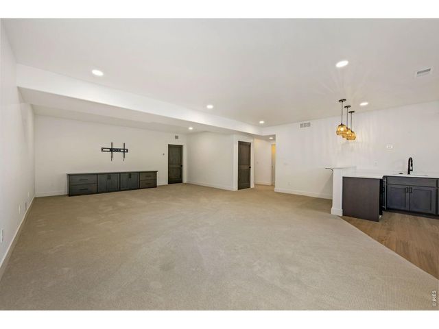 4407 Lake Nakoni Ct, Loveland, CO 80538