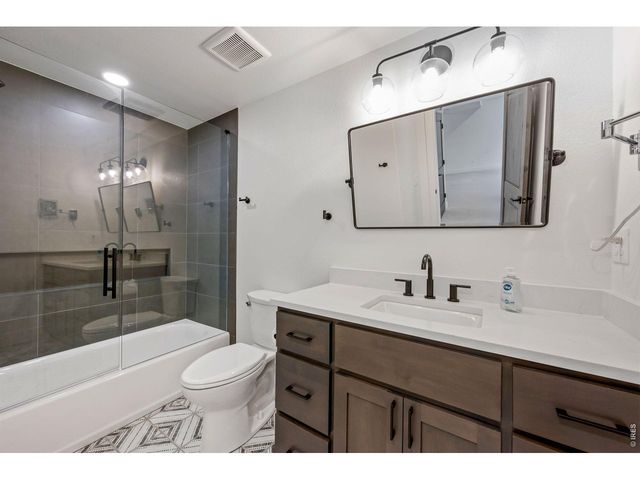 4407 Lake Nakoni Ct, Loveland, CO 80538