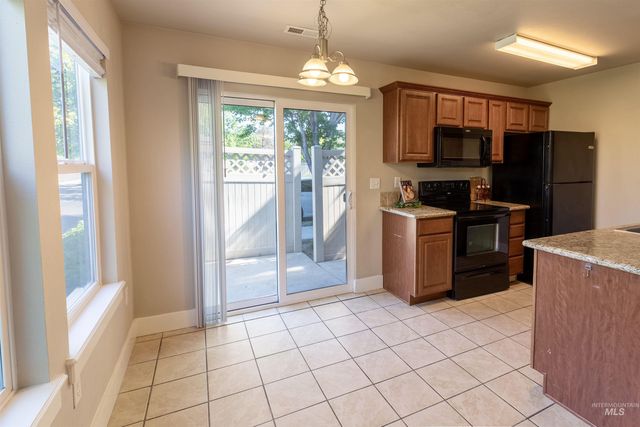 11073 W Garverdale Ln #103, Boise, ID 83713