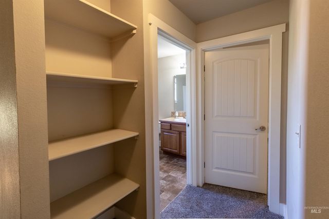11073 W Garverdale Ln #103, Boise, ID 83713