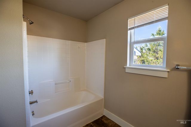11073 W Garverdale Ln #103, Boise, ID 83713