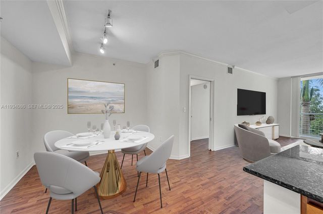 2000 N Bayshore Dr 316, Miami, FL 33137