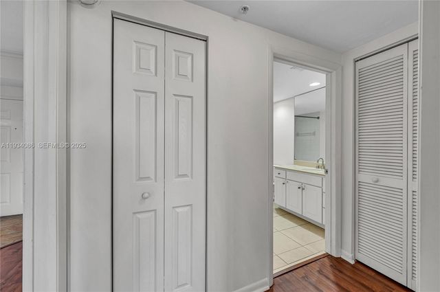 2000 N Bayshore Dr 316, Miami, FL 33137