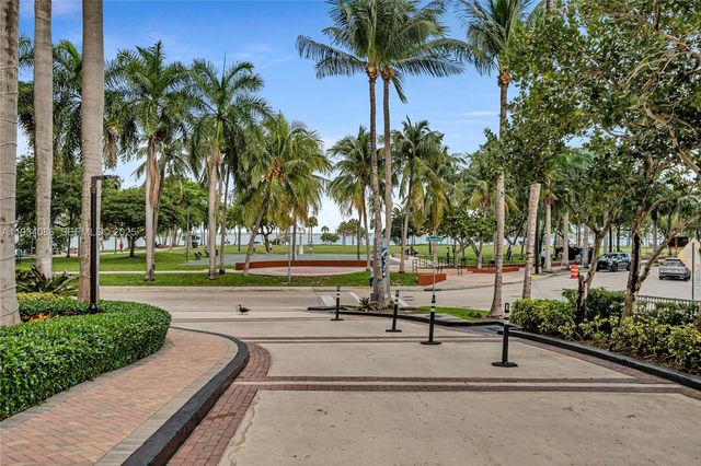 2000 N Bayshore Dr 316, Miami, FL 33137