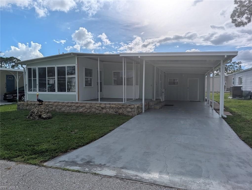 810 Hollyberry CT, NORTH FORT MYERS, FL 33917 — exterior