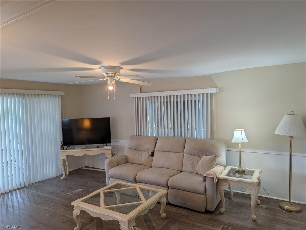 810 Hollyberry CT, NORTH FORT MYERS, FL 33917 — photo 2