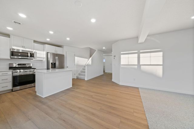 21669 Lilac Drive, Farmington, MN 55024