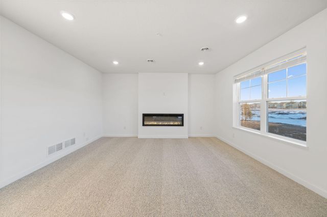 21669 Lilac Drive, Farmington, MN 55024