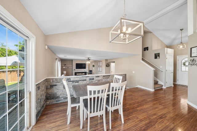 1313 Gilray Drive, Joliet, IL 60431