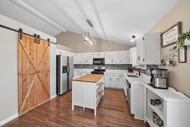 1313 Gilray Drive, Joliet, IL 60431