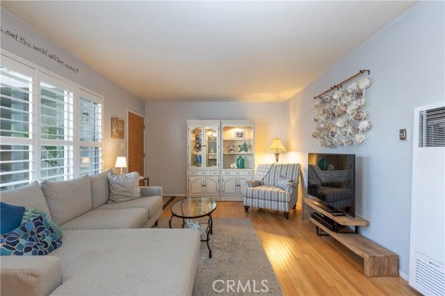 1404 E 1st Street 5, Long Beach, CA 90802