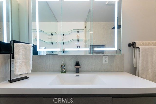 1404 E 1st Street 5, Long Beach, CA 90802