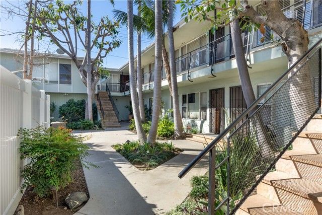 1404 E 1st Street 5, Long Beach, CA 90802