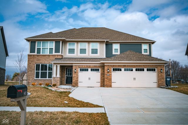 902 Garrison Drive, Greenwood, IN 46143