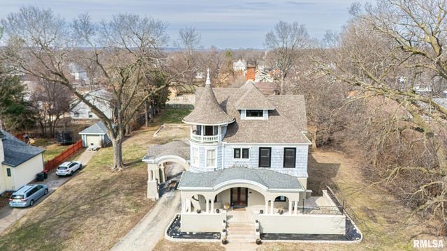 725 PARK Avenue, Pekin, IL 61554