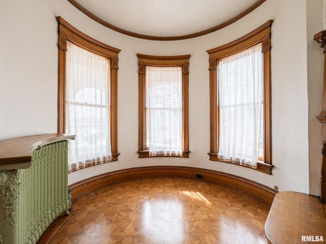 725 PARK Avenue, Pekin, IL 61554