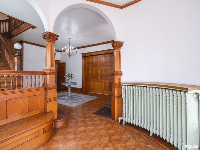 725 PARK Avenue, Pekin, IL 61554