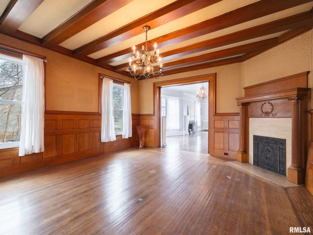 725 PARK Avenue, Pekin, IL 61554