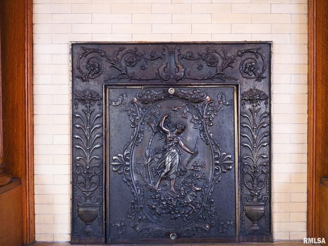 725 PARK Avenue, Pekin, IL 61554