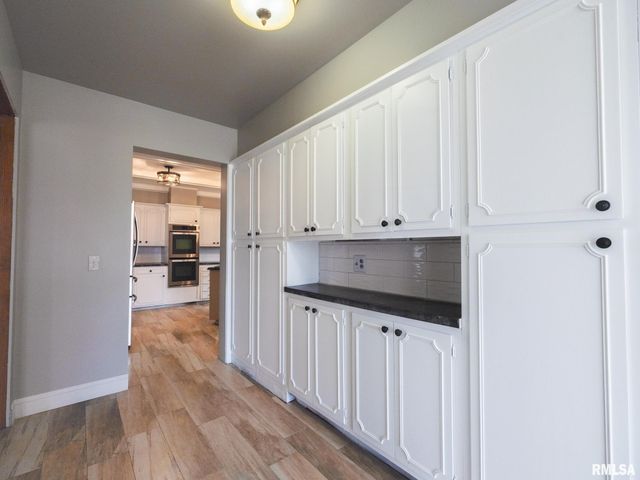 725 PARK Avenue, Pekin, IL 61554