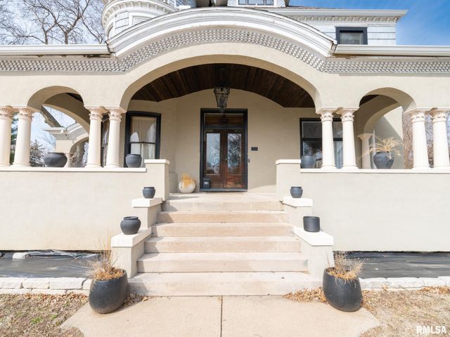 725 PARK Avenue, Pekin, IL 61554