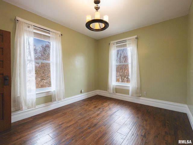 725 PARK Avenue, Pekin, IL 61554