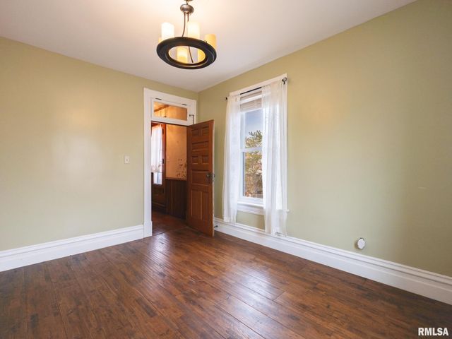 725 PARK Avenue, Pekin, IL 61554