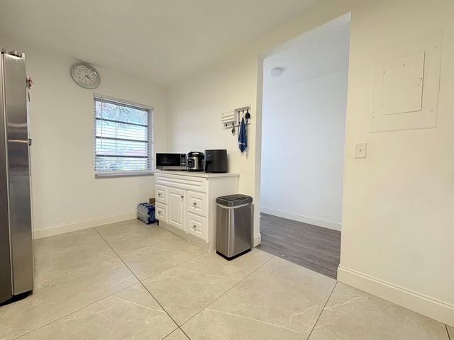 5775 W Fernley Drive W 121, West Palm Beach, FL 33415