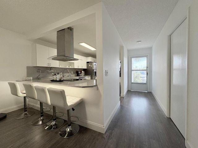 5775 W Fernley Drive W 121, West Palm Beach, FL 33415