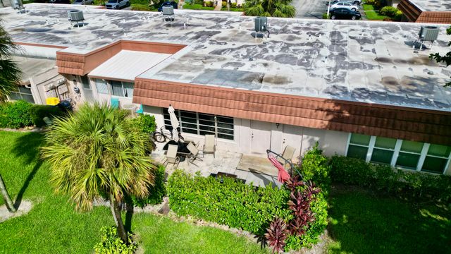 5775 W Fernley Drive W 121, West Palm Beach, FL 33415