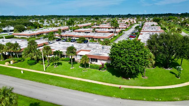 5775 W Fernley Drive W 121, West Palm Beach, FL 33415