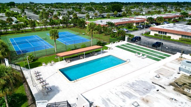 5775 W Fernley Drive W 121, West Palm Beach, FL 33415