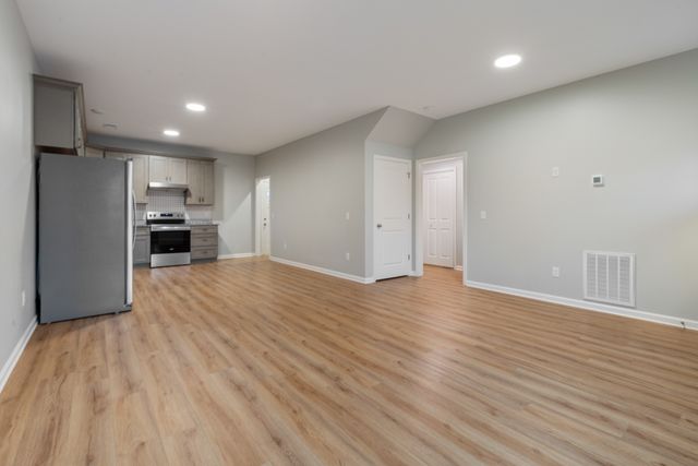 103 Mack St, Dickson, TN 37055