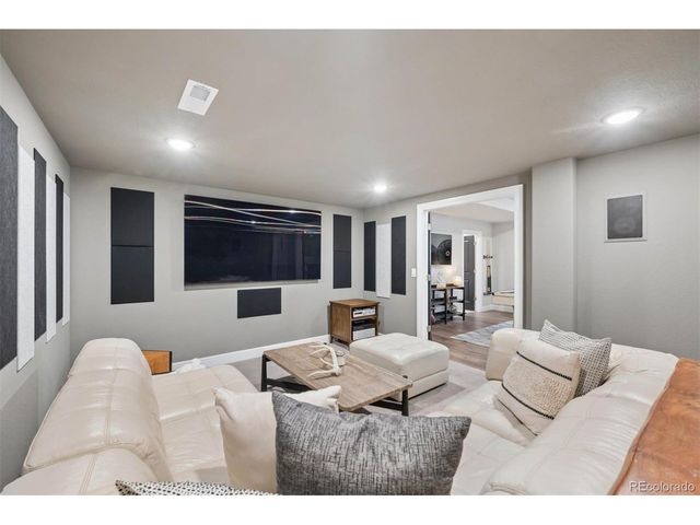 8457 S Shawnee Ct, Aurora, CO 80016