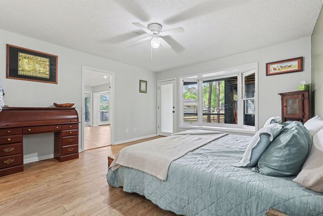 40 Pine Grove Ln., Georgetown, SC 29440