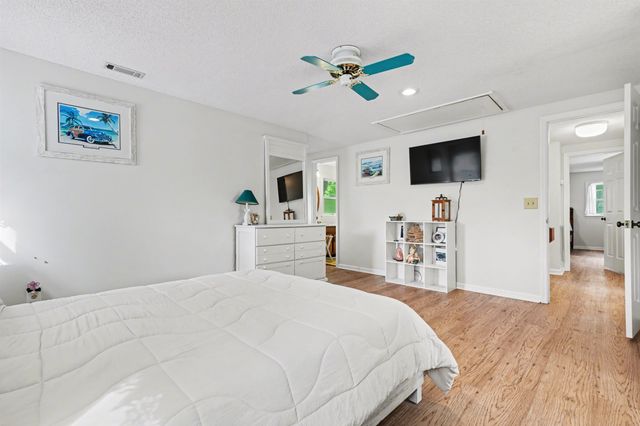 40 Pine Grove Ln., Georgetown, SC 29440