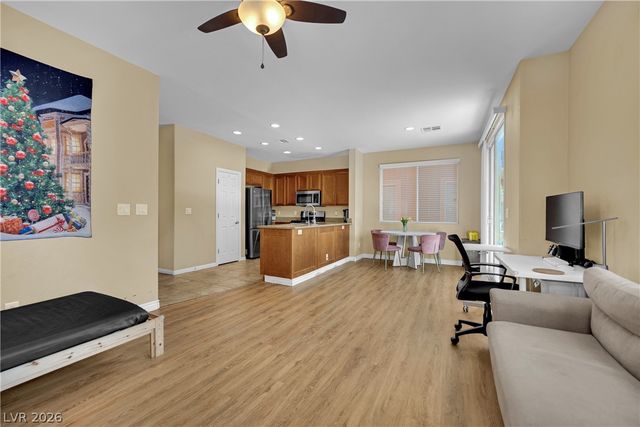 283 Trailing Putt Way, Las Vegas, NV 89148