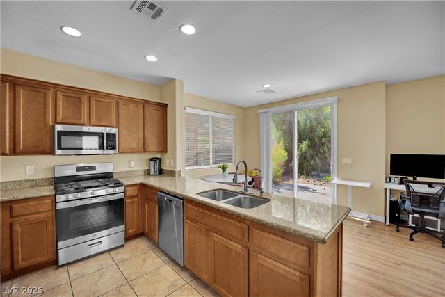 283 Trailing Putt Way, Las Vegas, NV 89148
