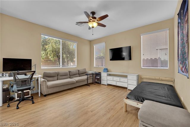 283 Trailing Putt Way, Las Vegas, NV 89148