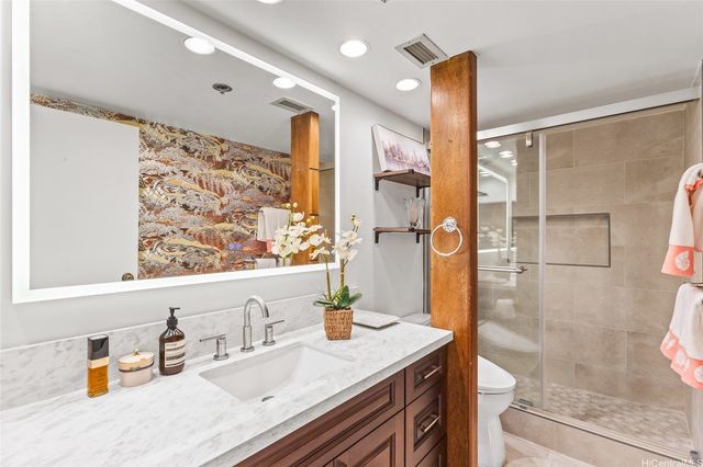 583 Kamoku Street DH1707, Honolulu, HI 96826