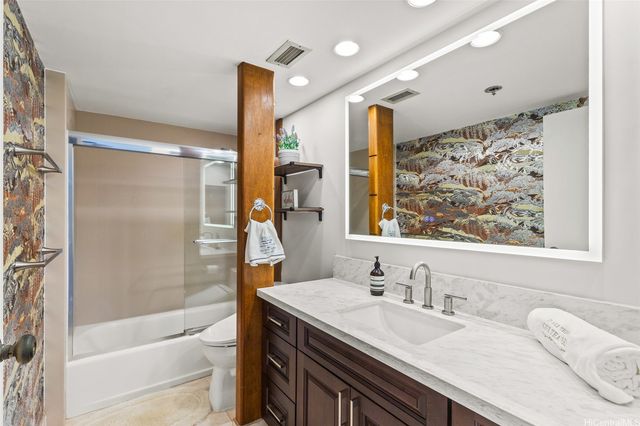 583 Kamoku Street DH1707, Honolulu, HI 96826