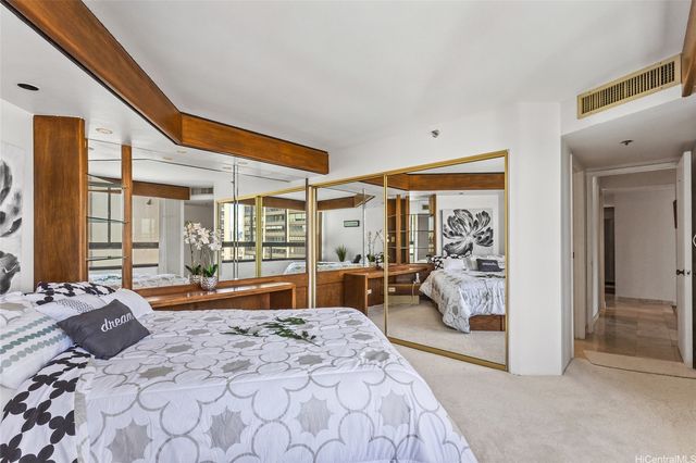 583 Kamoku Street DH1707, Honolulu, HI 96826