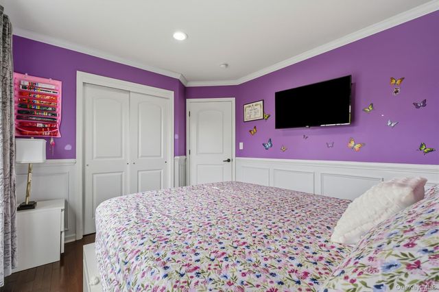 2608 Hawthorn Way, New Windsor, NY 12553